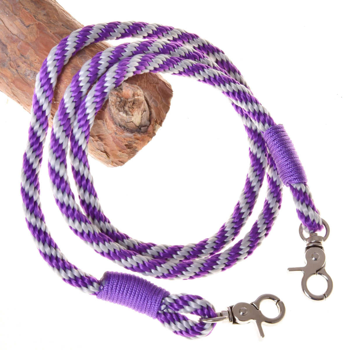Hobby Horse vajeti iz kompleta Start Purple: vijolično-siva sukana vrv z vijoličnimi ovoji in karabinom na vsakem koncu
