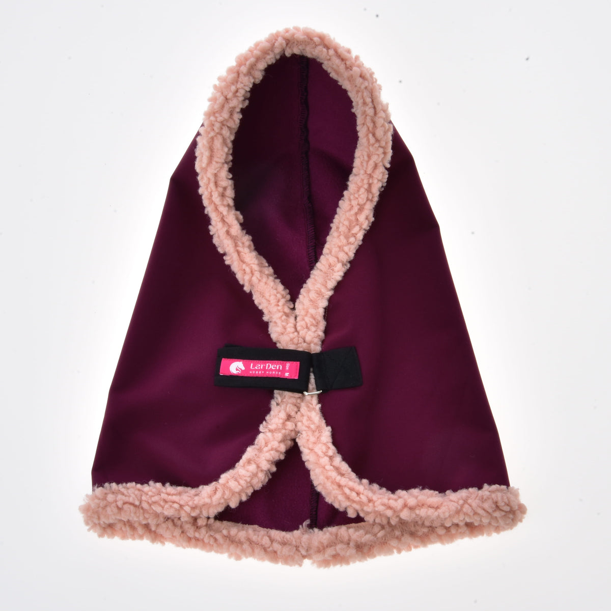 Hlevsko pregrinjalo Royal Burgundy za Hobby Horse konja, spredaj odprto, s trakom čez prsi, roza etiketo LarDen in obrobo iz flisa