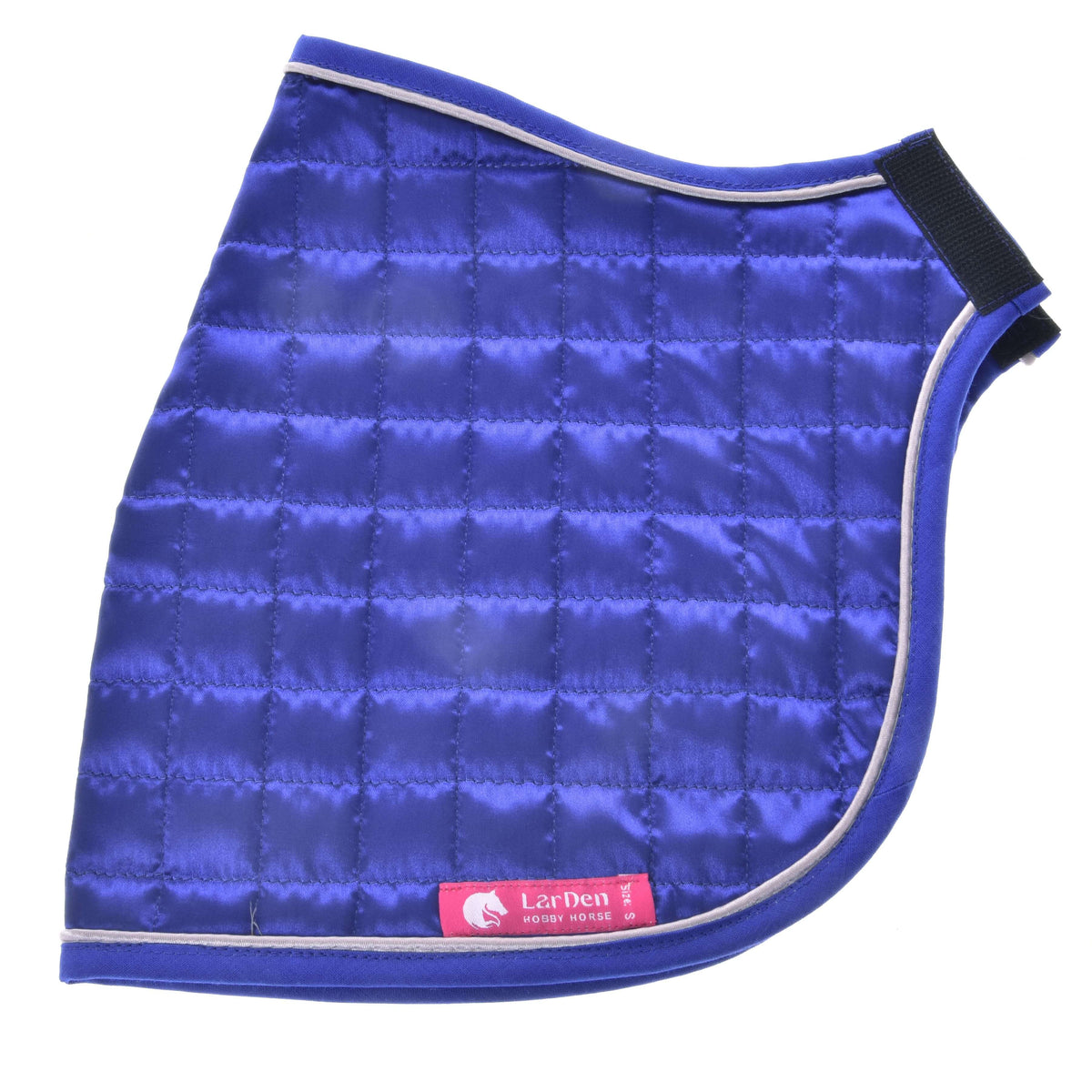 Modra stran Hobby Horse pregrinjala DeLuxe Blue, razprostrta: svetleče prešitje v kvadratih s sivim paspulom in črnim trakom za vrat