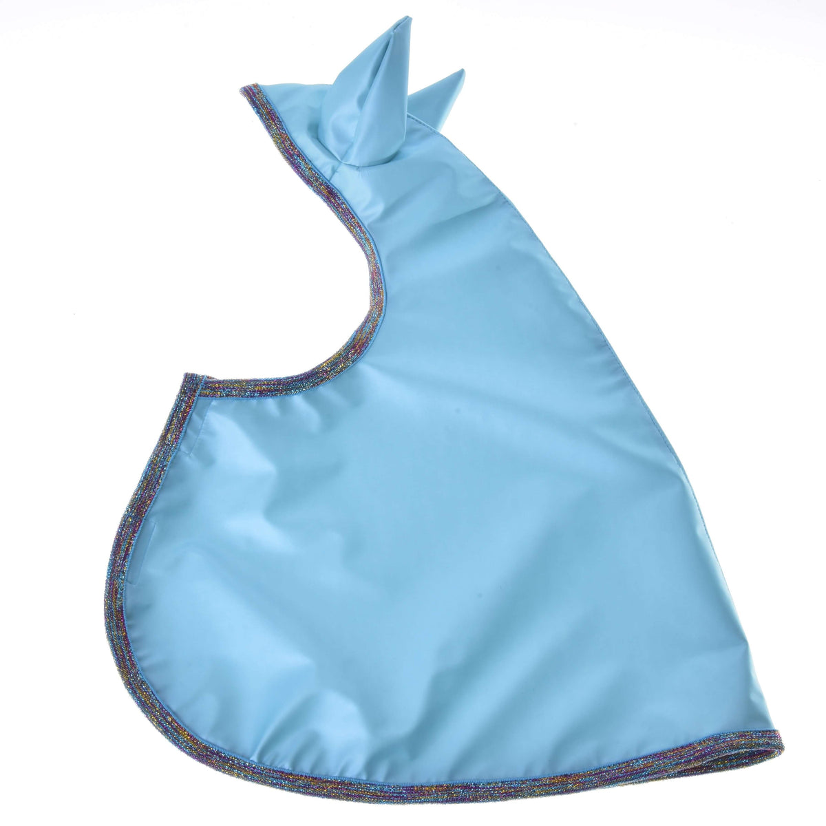 Hobby Horse dežno pregrinjalo Light Blue, razprostrto na belem: gladko svetleče blago z vgrajenimi ušesnimi deli in mavrično bleščečo obrobo