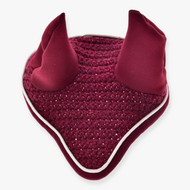 Kvačkani Hobby Horse naušniki Lux Maroon znamke LarDen iz bleščečega bordo kvačkanja z ušesi v isti barvi in belim paspulom