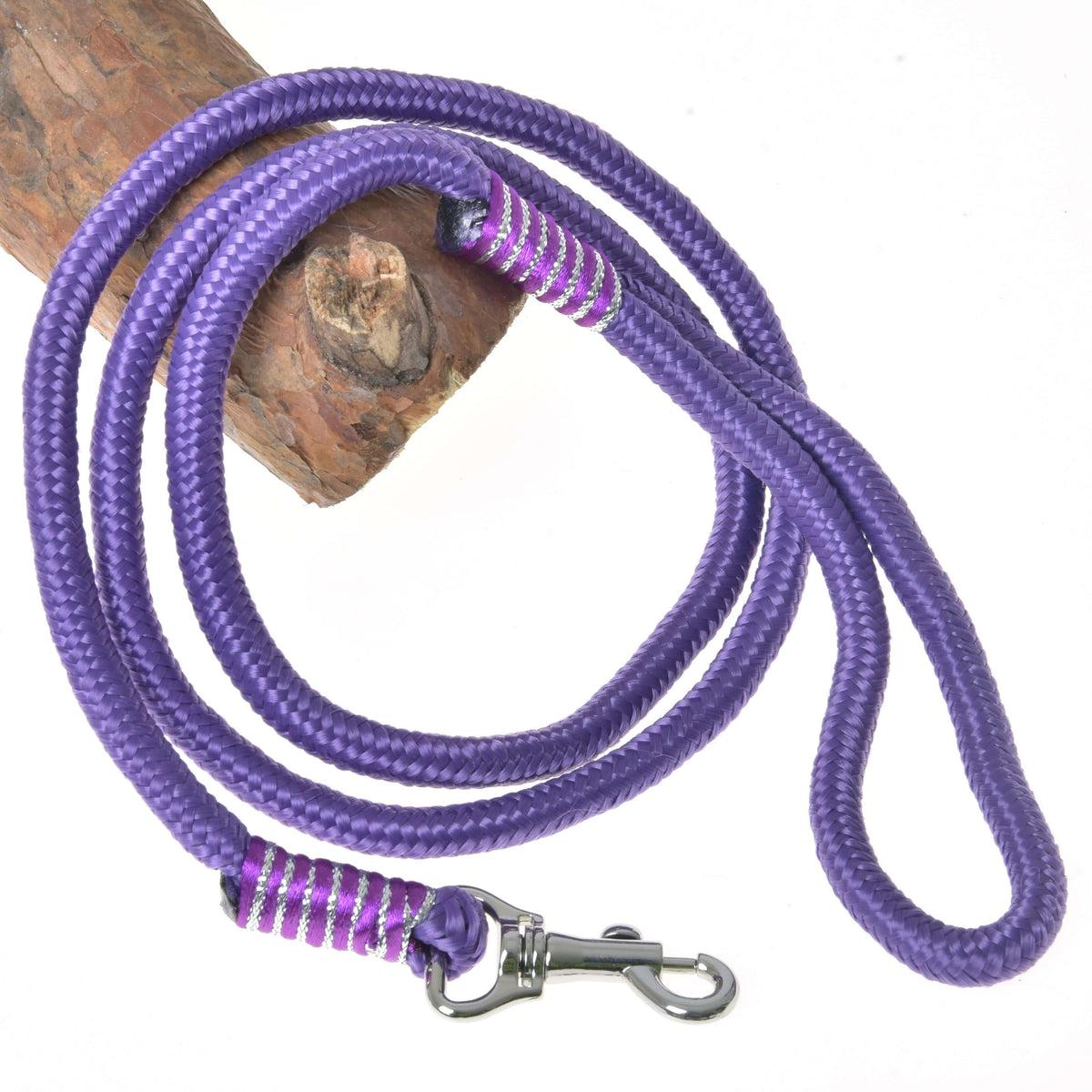 Hobby Horse povodec Viola znamke LarDen: vijoličen povodec z vijolično-srebrnimi ovoji in srebrnim karabinom